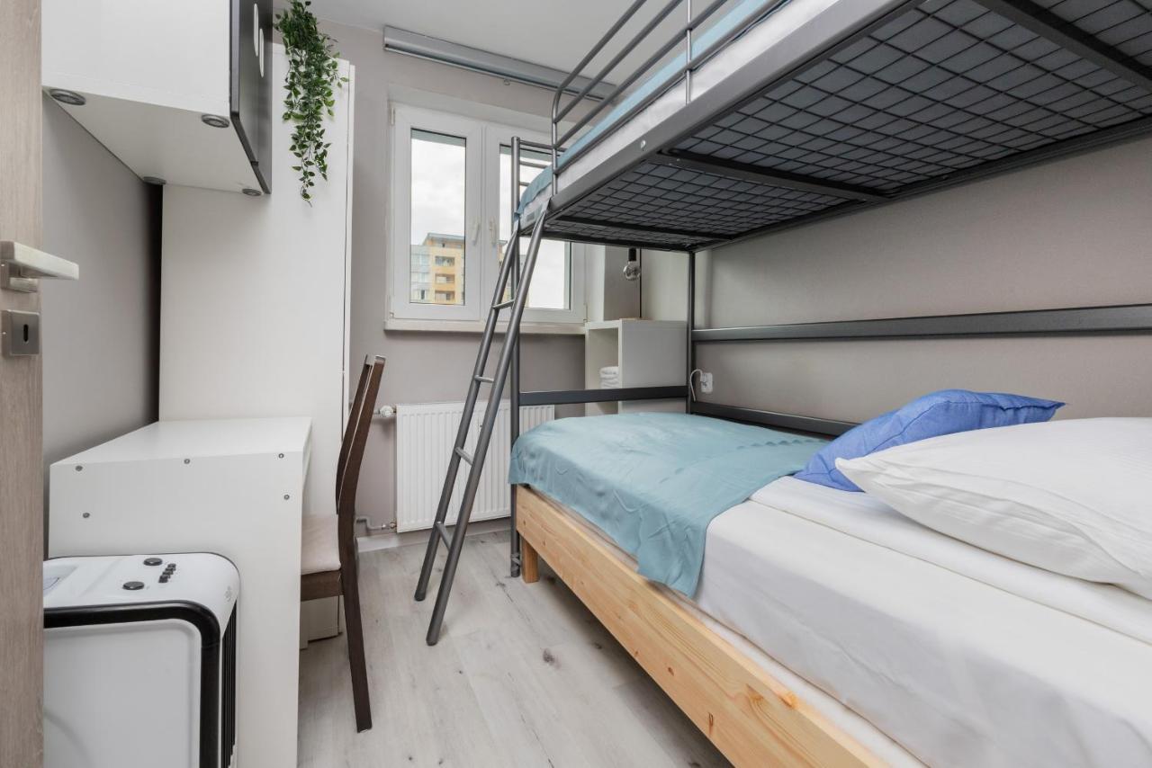 Family Apartment With Balcony In Gdynia By Noclegi Renters Exteriör bild
